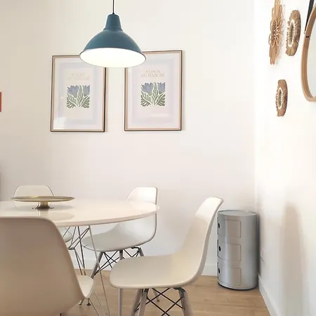Gaudi Street Apartment *