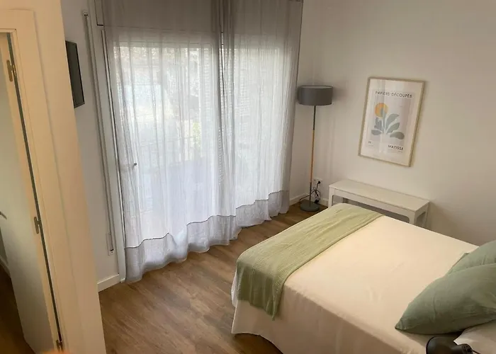 Gaudi Street Σίτζες